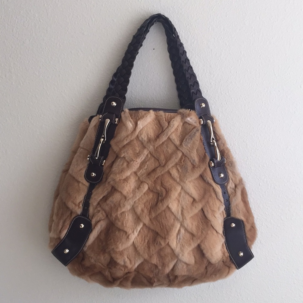 Gucci Fur Pelham Bag J002